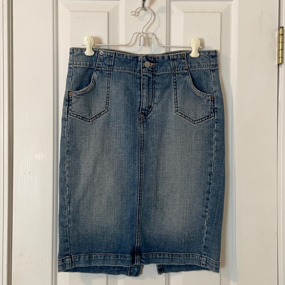 Levi’s Jean skirt.